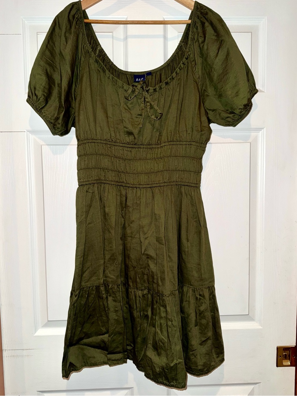 EUC GAP Olive Green Puff Sleeve Peasant Milkmaid Smocked Waist Midi Dress Cotton